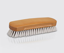 High quality of liquored beech wood cloth brush, ideal for brush and cleaning all kinds of dry fabrics . NO.1069